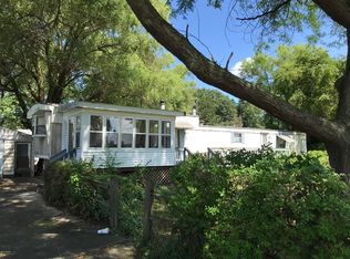 33710 Lagoon Rd, Eau Claire, MI 49111