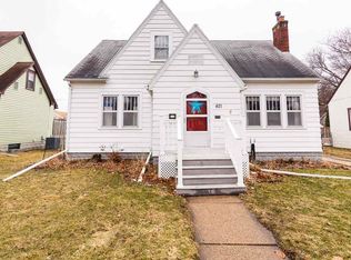 421 Kingsley Ave, Waterloo, IA 50701