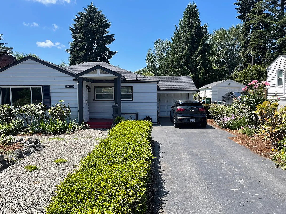 2 bed, 900 sqft, $1,500 — Photo 3