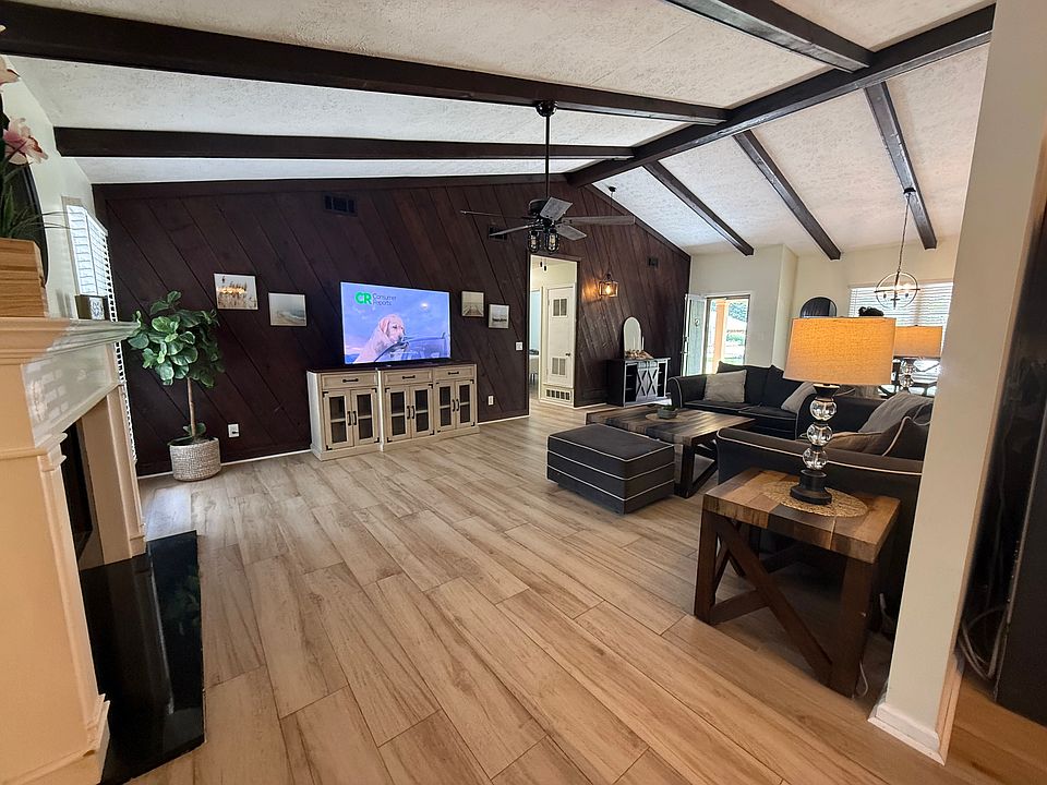 1st image of 610 Berwick Dr