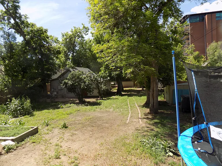 432 E Kiowa St — Photo 71