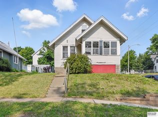 1822 N 38th St, Omaha, NE 68111