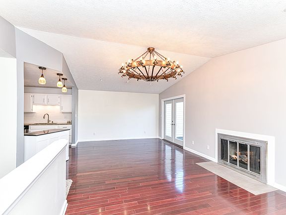 4th image of 9528 Bay Vista East Dr