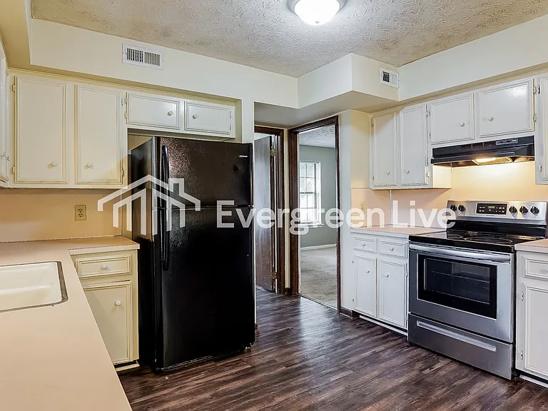 104 Shawnee Dr — Photo 5