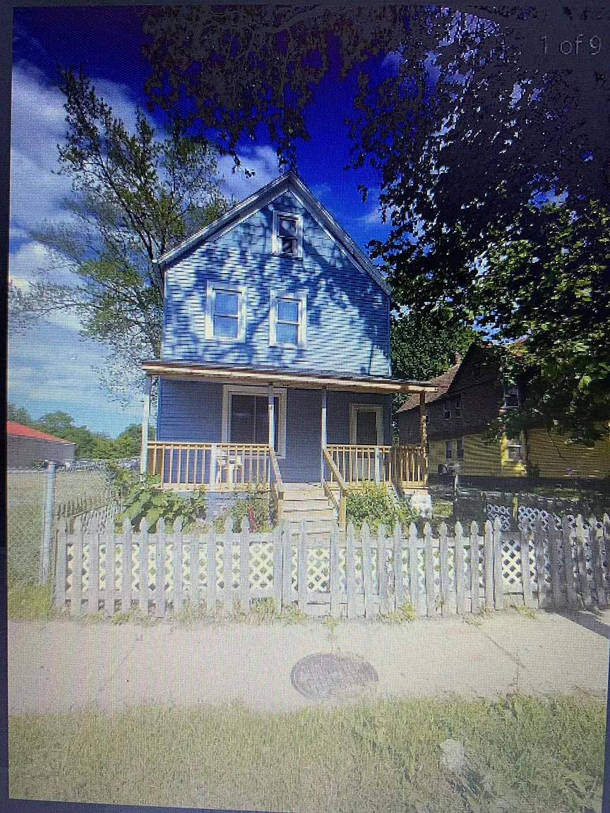2605 W 41st St photo 1