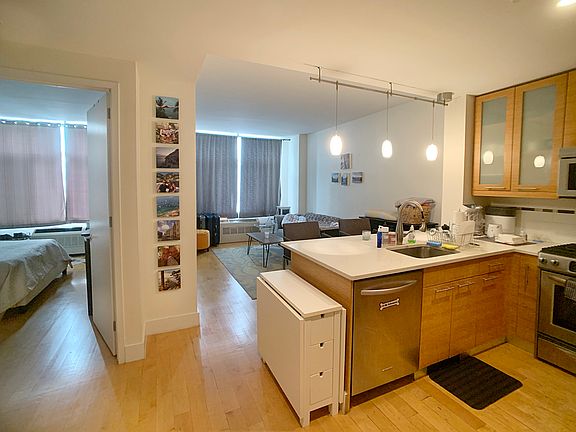 5th image of 251 7th St APT 4E