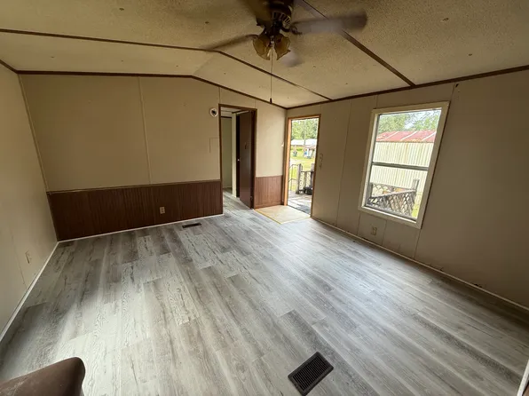 212 W Saunders Rd #404, Dothan, AL 36301