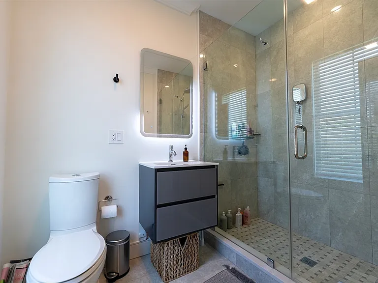 464 Sumner St #3 — Photo 7