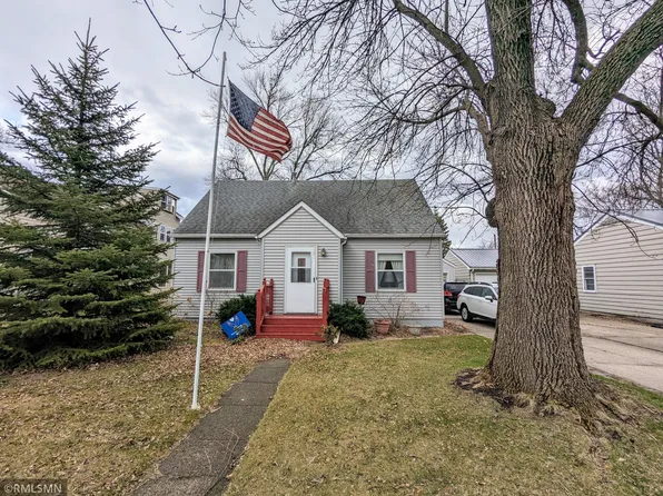 331 S 9th St, Bird Island, MN 55310