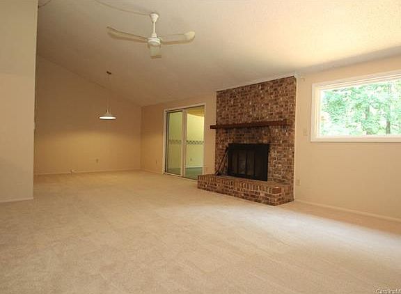 4th image of 6300 Holly Knoll Dr