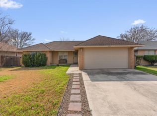 2054 Bentwood Dr, New Braunfels, TX 78130