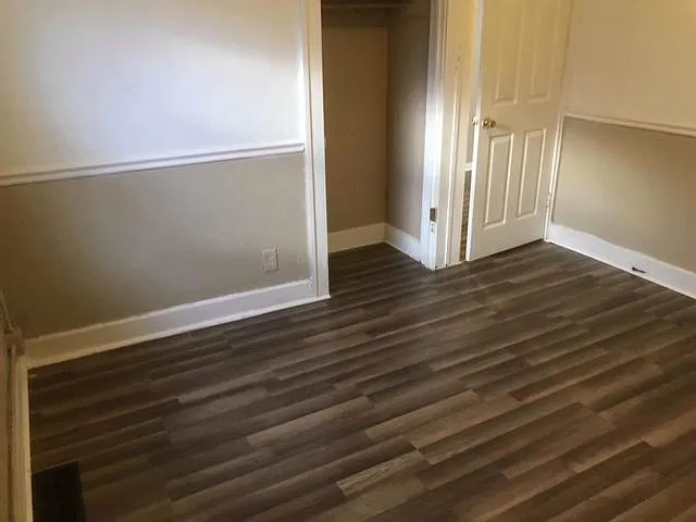 330 E Troy Ave photo 1