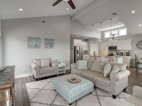 409 Paradise Pointe Dr #Id1023253p, Pt Aransas, TX 78373