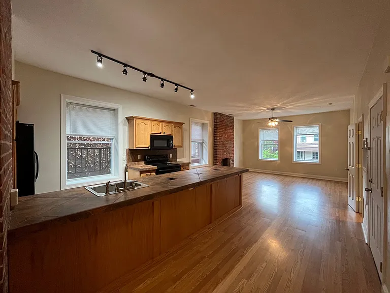 217 Stratford Ave #3 — Photo 8
