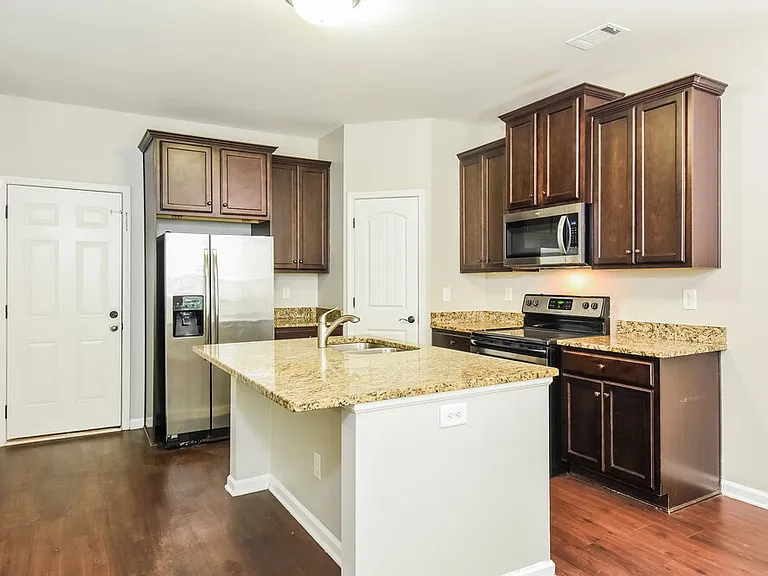214 Bethany Manor Ct — Photo 8