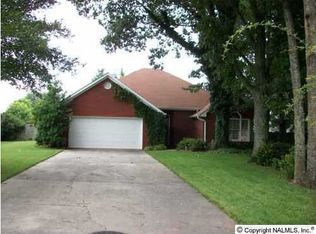 1725 Nottingham Dr SW, Decatur, AL 35603