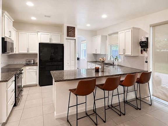 3rd image of 25061 SW 118th Ct