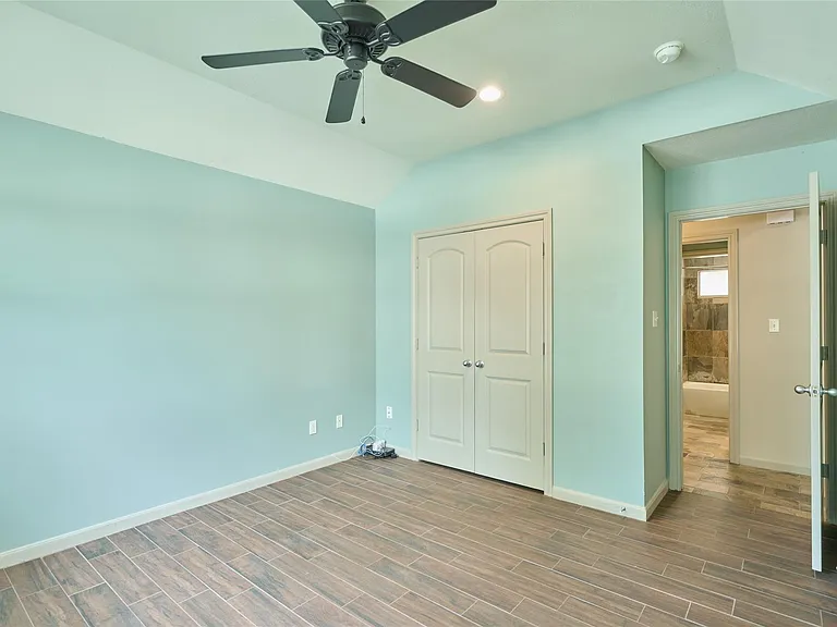 13613 Vail Dr — Photo 28