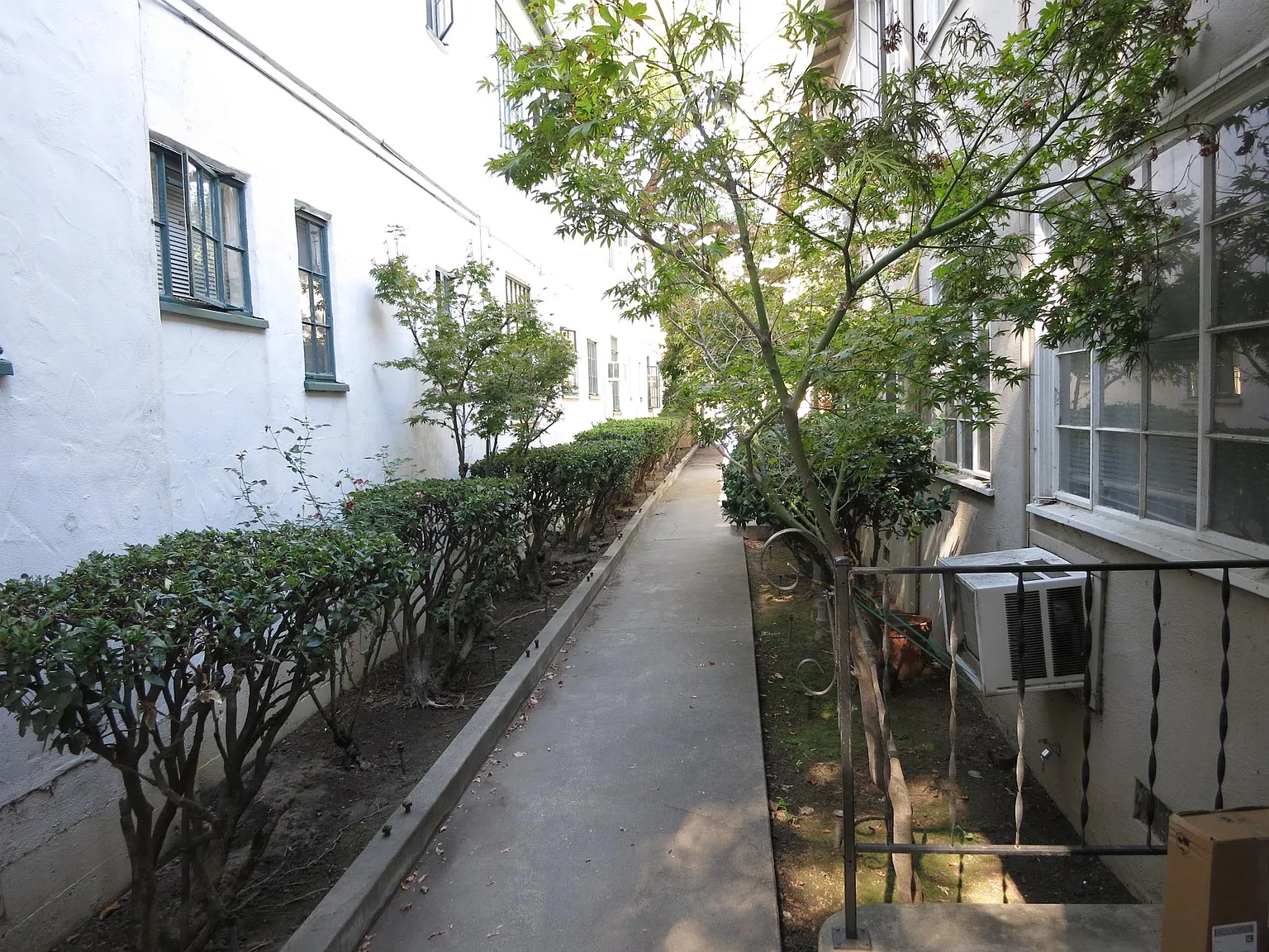 2 bed, 900 sqft, $1,995 — Photo 4