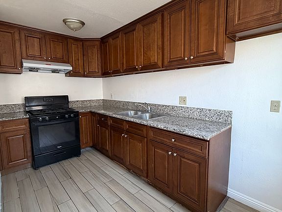 4th image of 155 N Vecino Dr #159