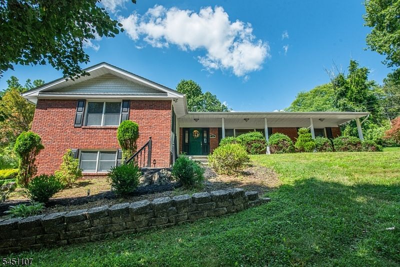 1st image of 78 Sun Valley Way