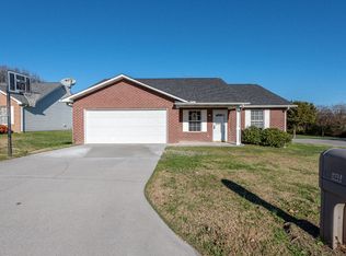 304 Teal Dr, Maryville, TN 37801