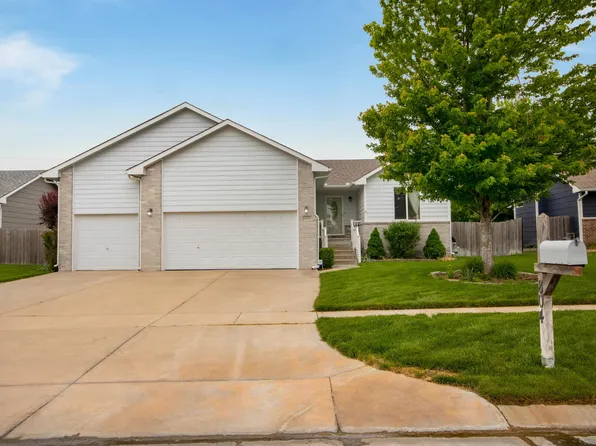 804 E Winding Lane Ct, Derby, KS 67037