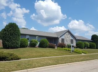 401 W Blaine St, Harvard, IL 60033