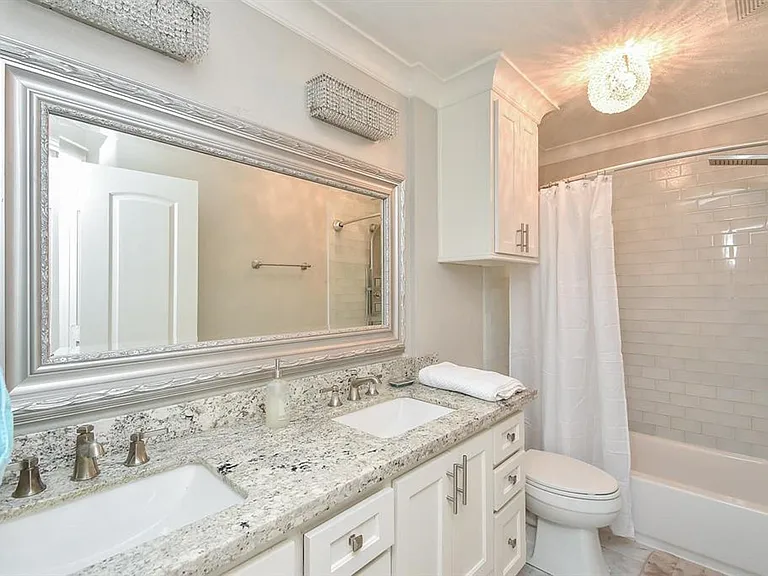 4526 Lakeside Meadow Dr — Photo 26
