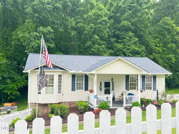 199 Valley Crest Dr, Mount Carmel, TN 37645