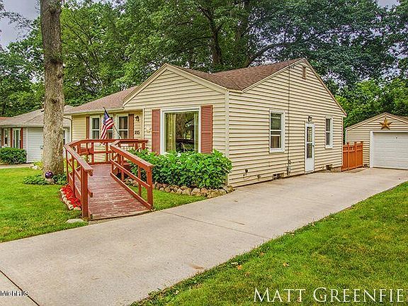 2nd image of 1815 Diamond Ave NE