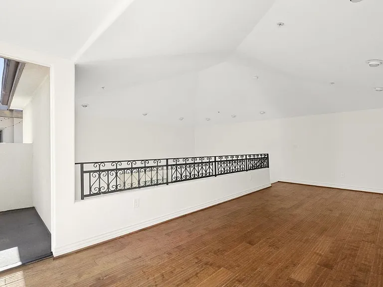 10913 Whipple St #302 — Photo 9