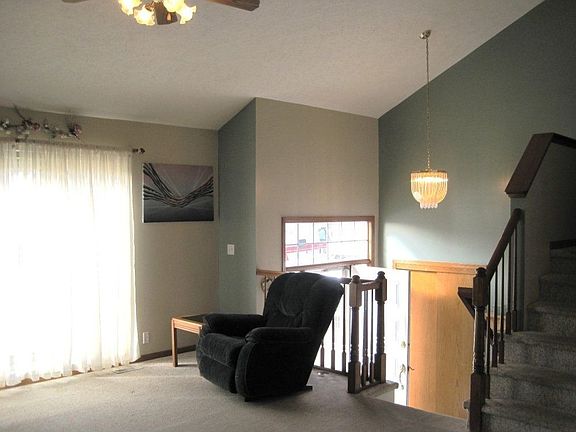 3rd image of 2518 Alberta Ave