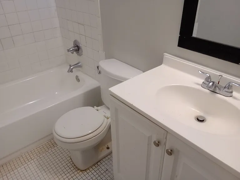 1225 Kennedy Rd #1 — Photo 4