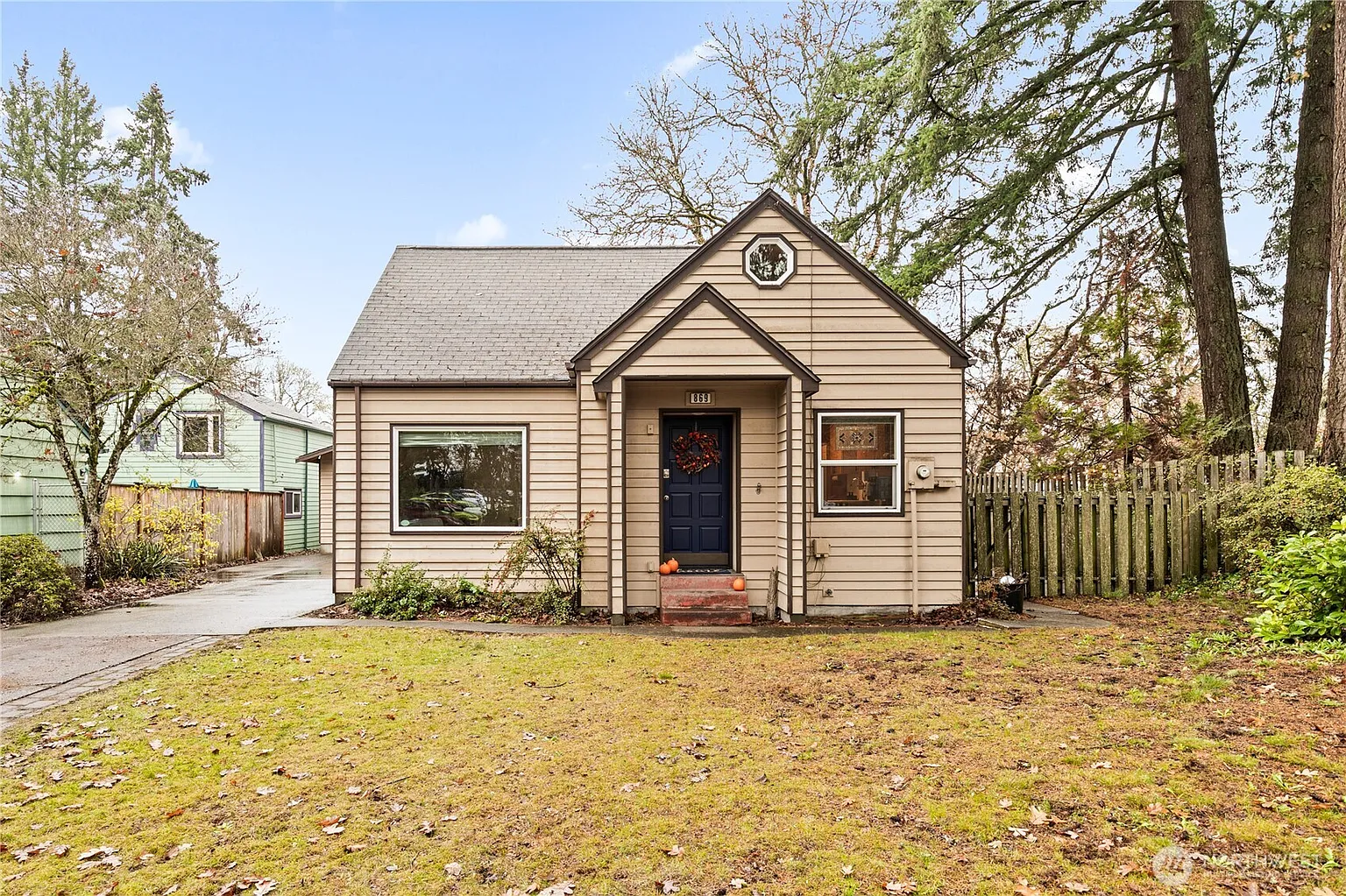 869 Wheeler Street S photo 1