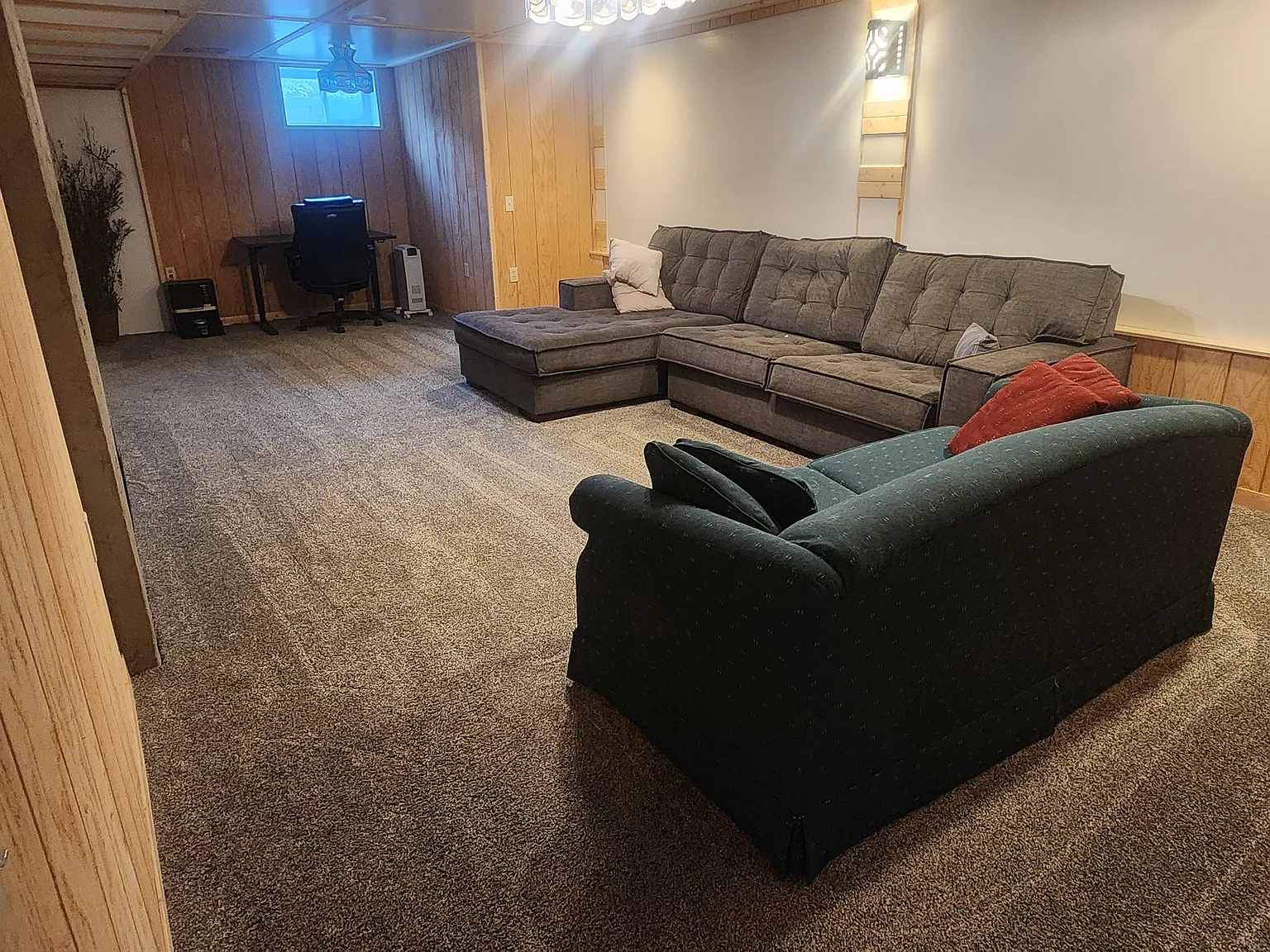 2 bed, 2736 sqft, $750 — Photo 2
