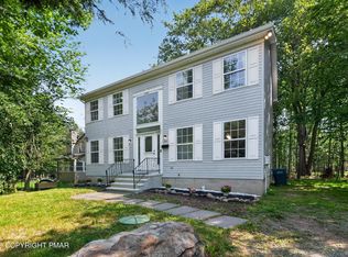 9186 Buttonwood Ct, Tobyhanna, PA 18466