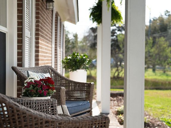 4th image of 662 Schooner Rd