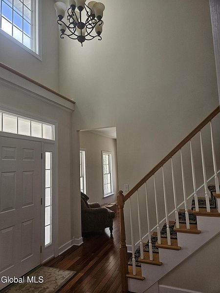 5th image of 33 Fruitwood Drive