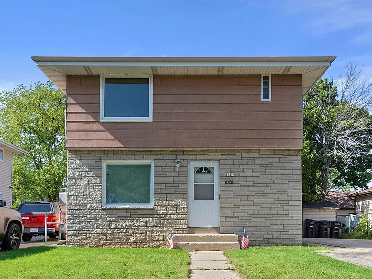 2728 E Holmes Ave #2728 — Photo 1