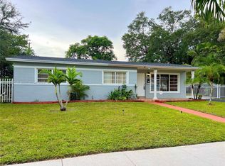 1410 NW 188th Ter, Miami Gardens, FL 33169