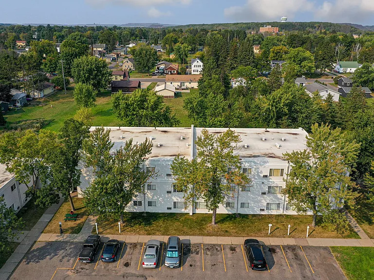 Birch Court Apartments — Photo 10