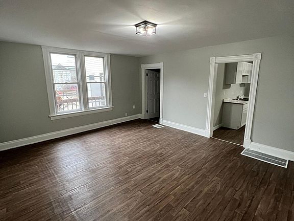 5th image of 245 S Miami Ave #1