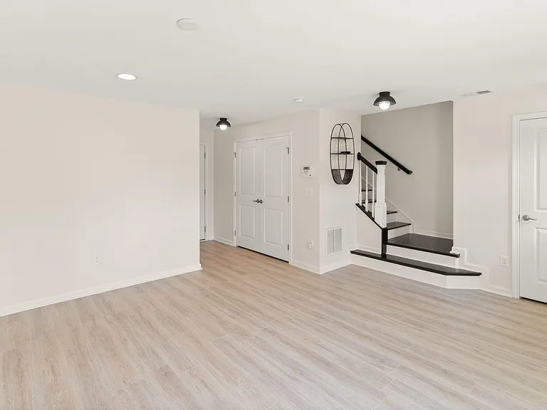 36 Madison St — Photo 6