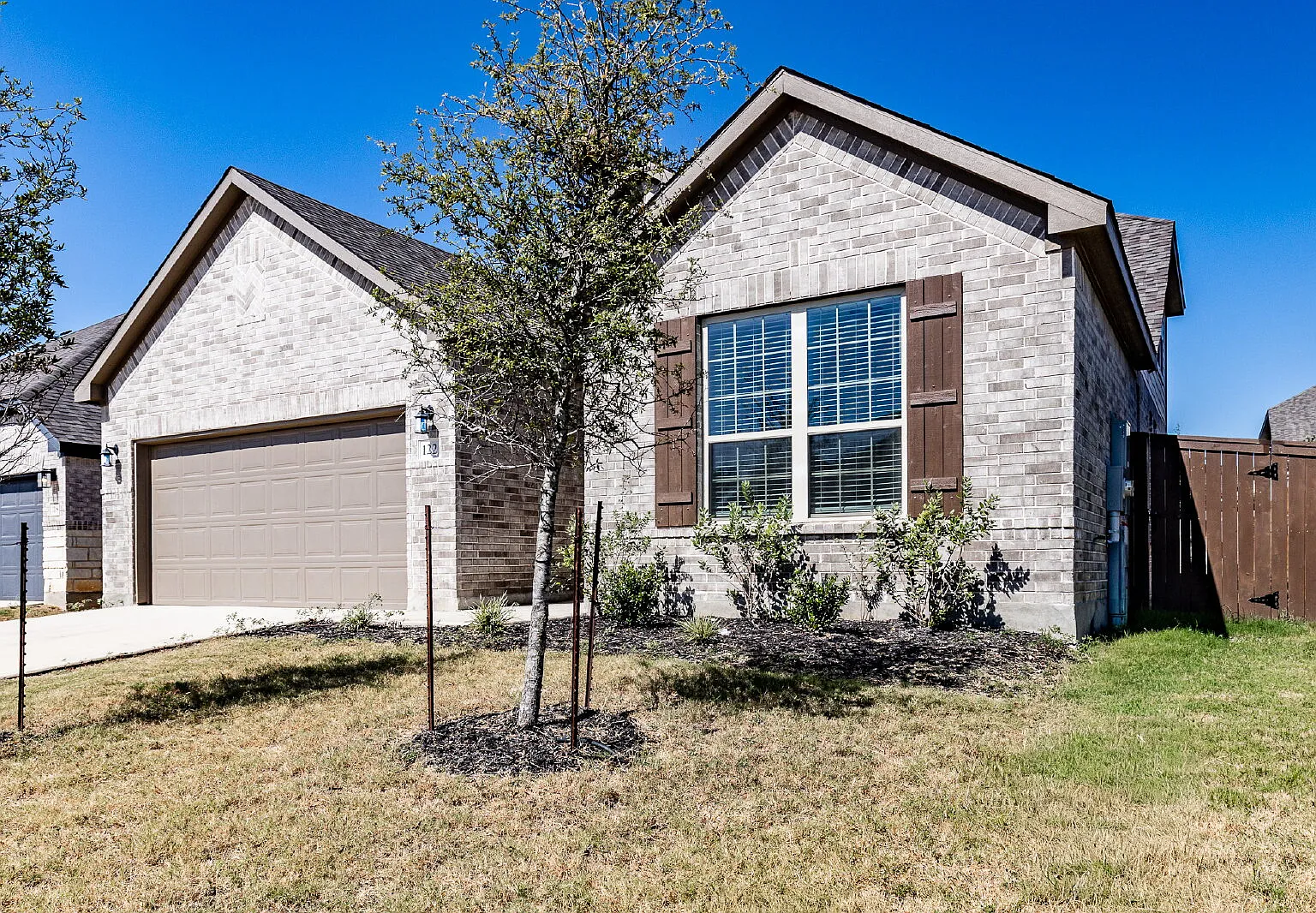 4 bed, 3.0 bath, 2623 sqft, $3,297 — Photo 3