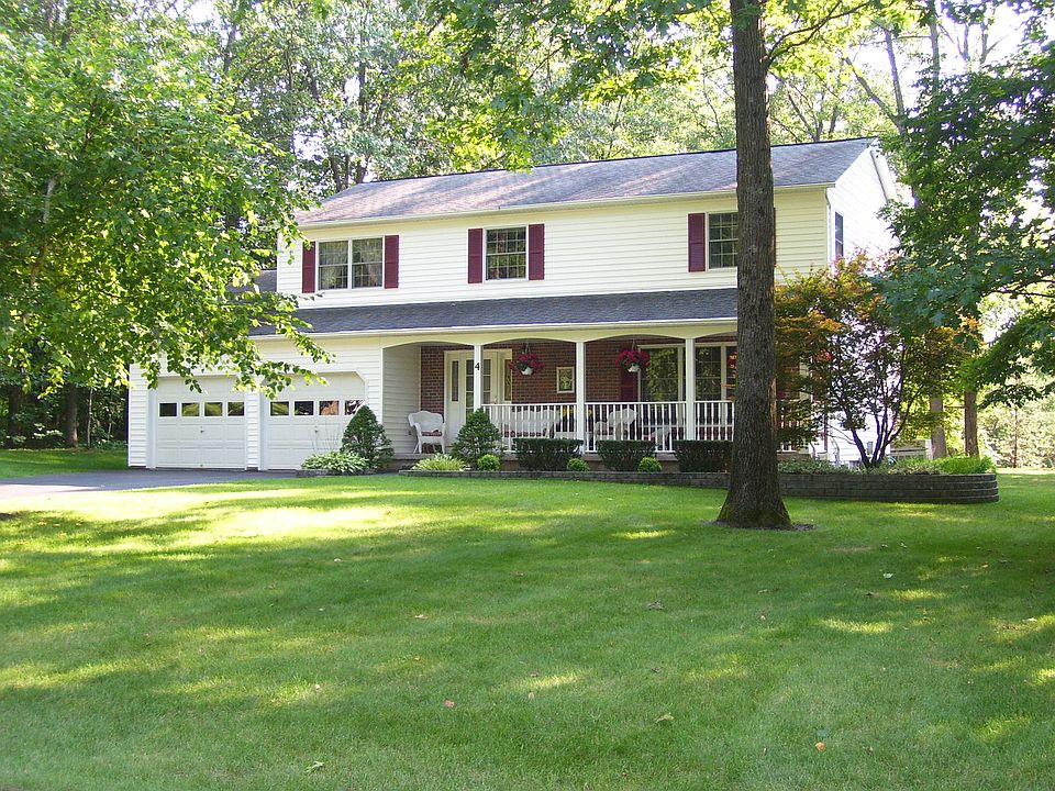 1st image of 4 Roosevelt Ct
