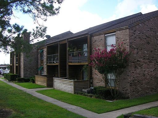 1st image of 904 University Oaks Blvd APT 11