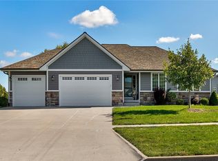 1425 10th Ave SE, Altoona, IA 50009
