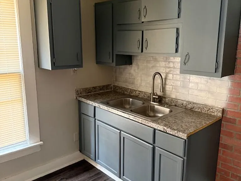 632 Harahan Rd — Photo 2