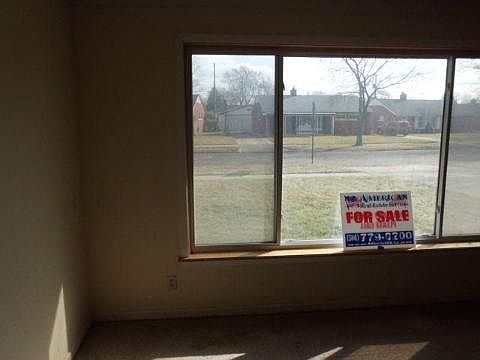 2nd image of 27171 Belanger St